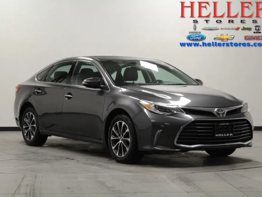 2018 Toyota Avalon Limited photo 1