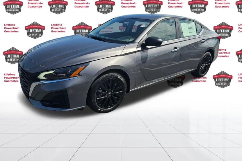 2025 Nissan Altima 2.5 SV photo 1