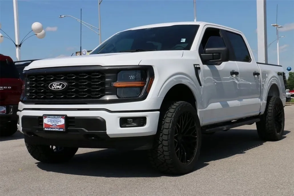 2025 Ford F-150 STX photo 1