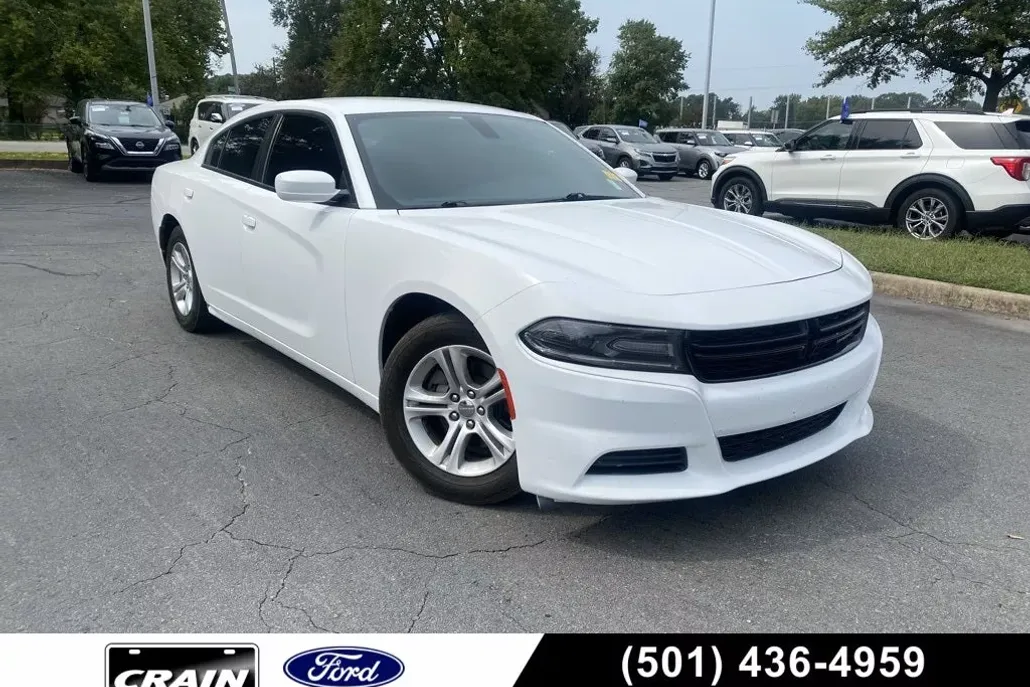2019 Dodge Charger SXT photo 1