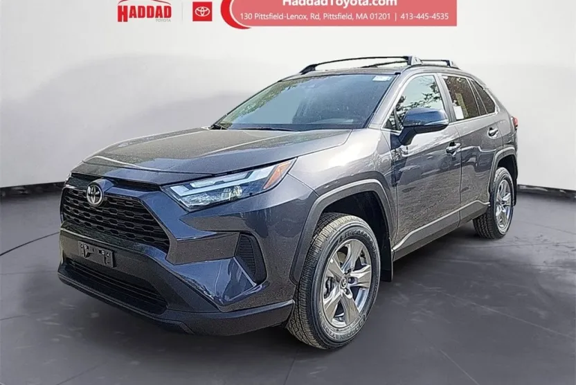 2025 Toyota RAV4 XLE photo 1