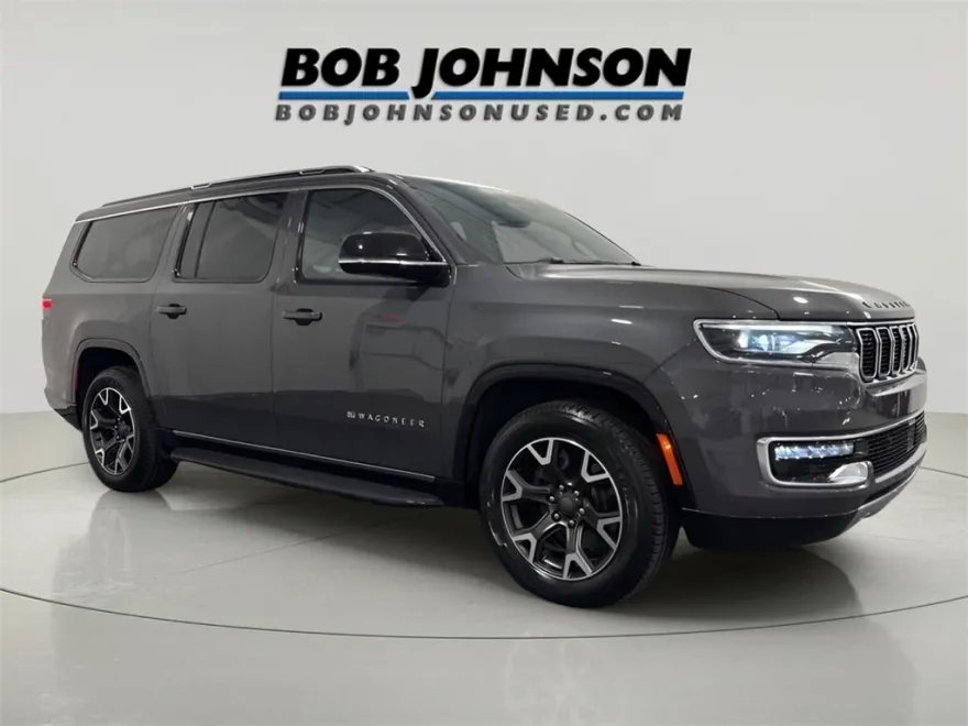 2023 Jeep Wagoneer L Series III photo 1