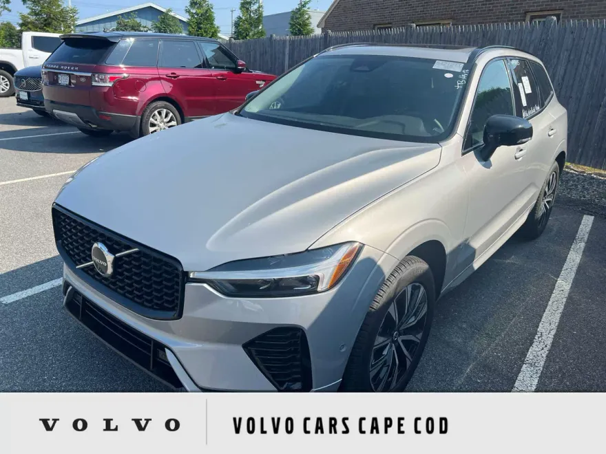 2025 Volvo XC60 B5 Plus photo 1