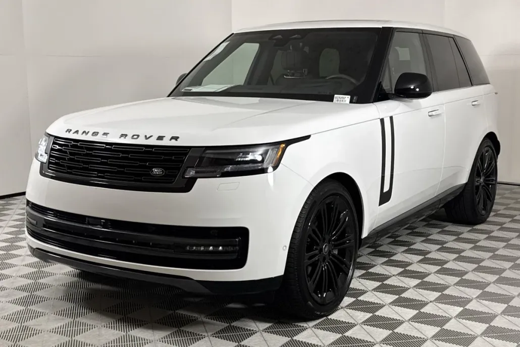 2025 Land Rover Range Rover SE photo 1