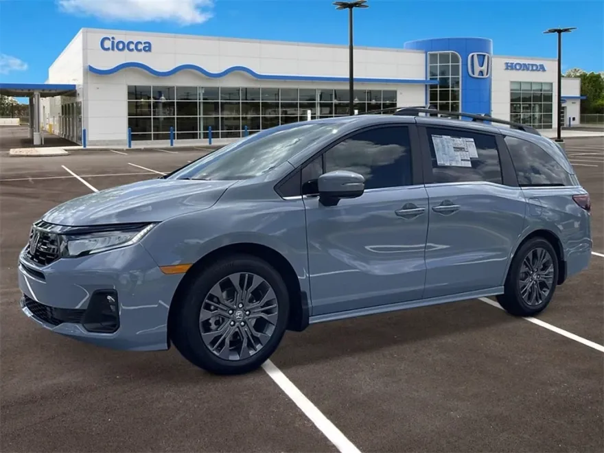 2026 Honda Odyssey Touring photo 1