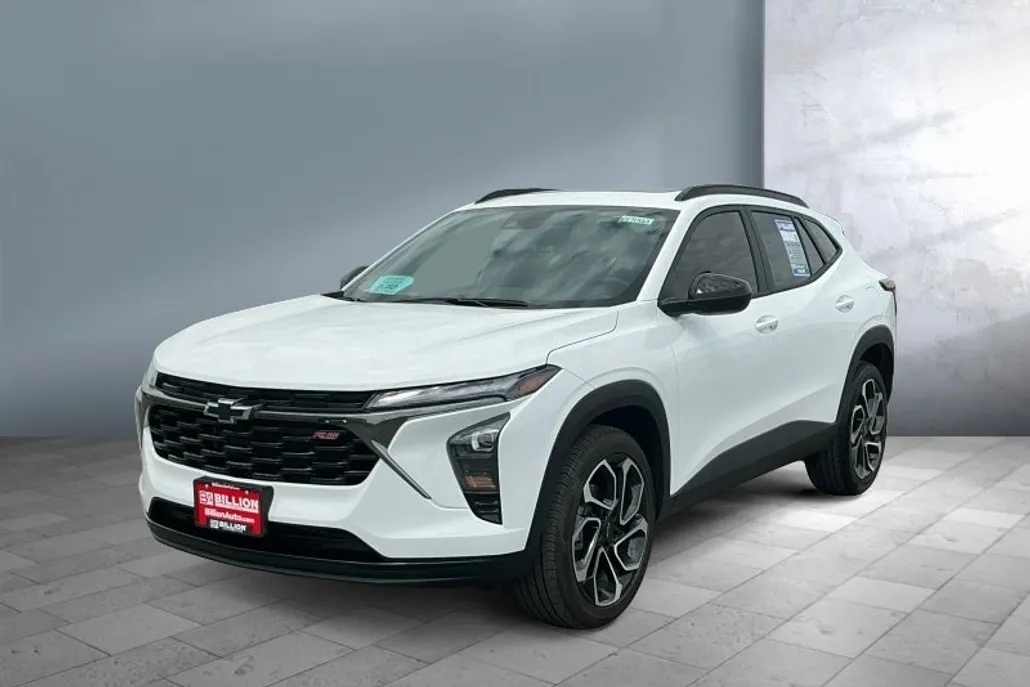 2025 Chevrolet Trax photo 1
