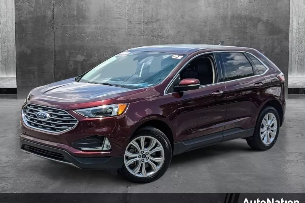 2022 Ford Edge Titanium photo 1