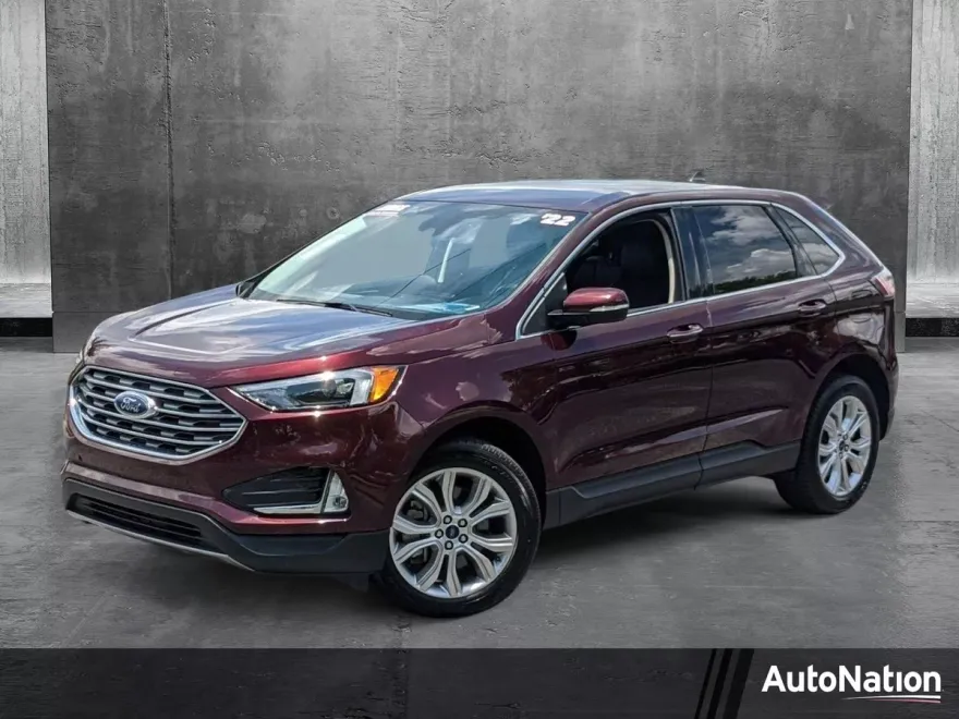 2022 Ford Edge Titanium photo 1