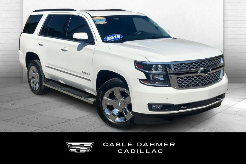 2019 Chevrolet Tahoe LT photo 1