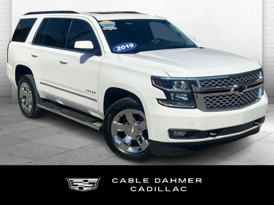 2019 Chevrolet Tahoe LT photo 1
