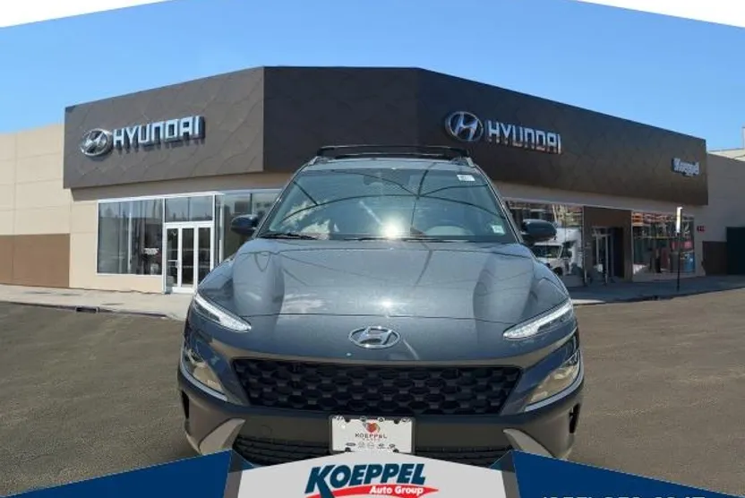 2022 Hyundai Kona SEL photo 1