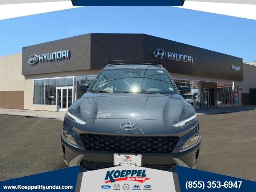 2022 Hyundai Kona SEL photo 1