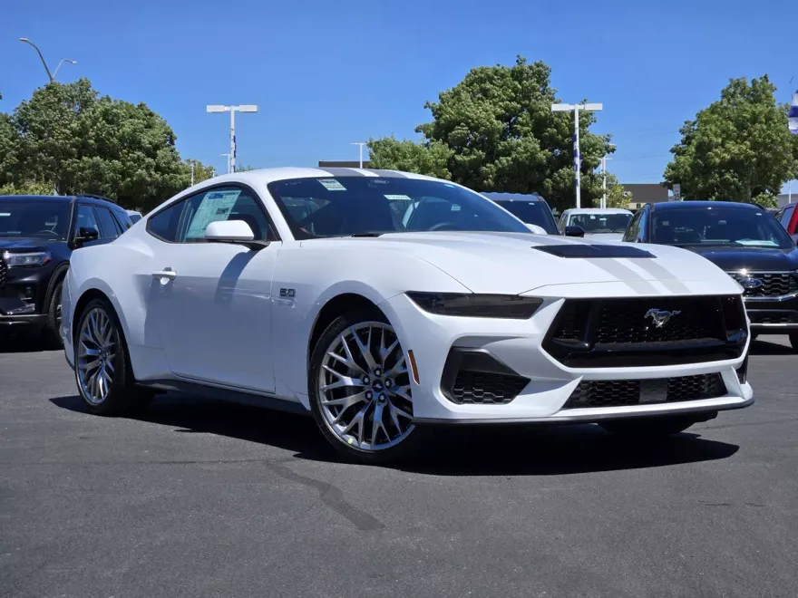 2025 Ford Mustang GT Premium photo 1
