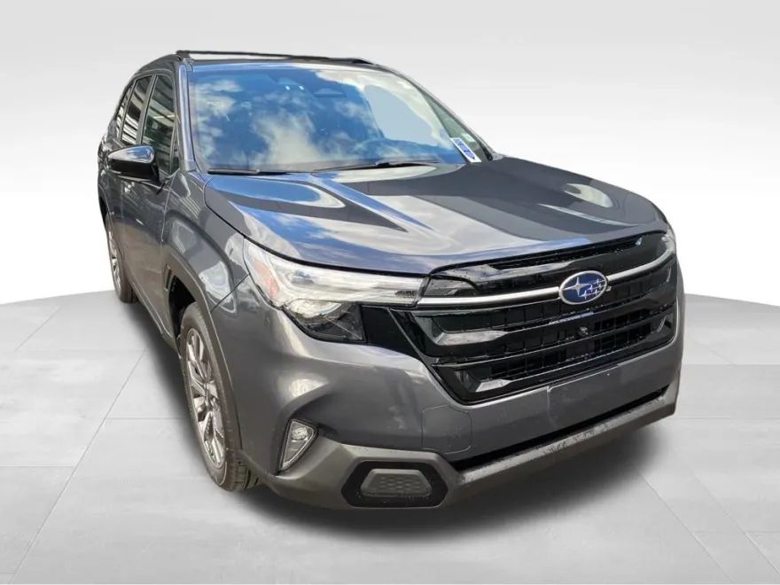 2025 Subaru Forester Touring photo 1