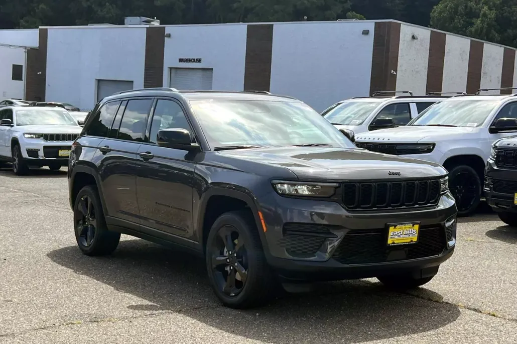 2025 Jeep Grand Cherokee Altitude X photo 1