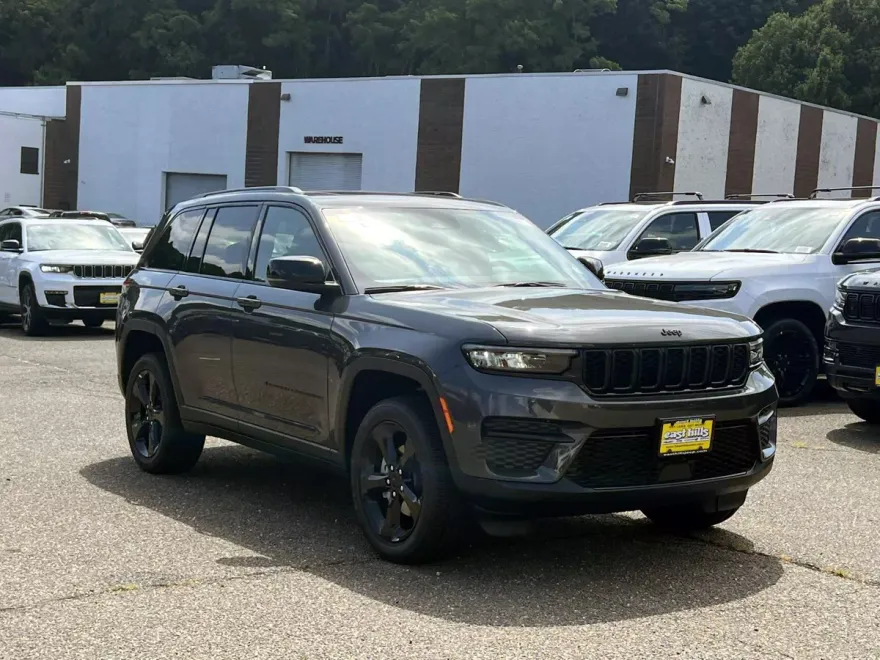 2025 Jeep Grand Cherokee Altitude X photo 1