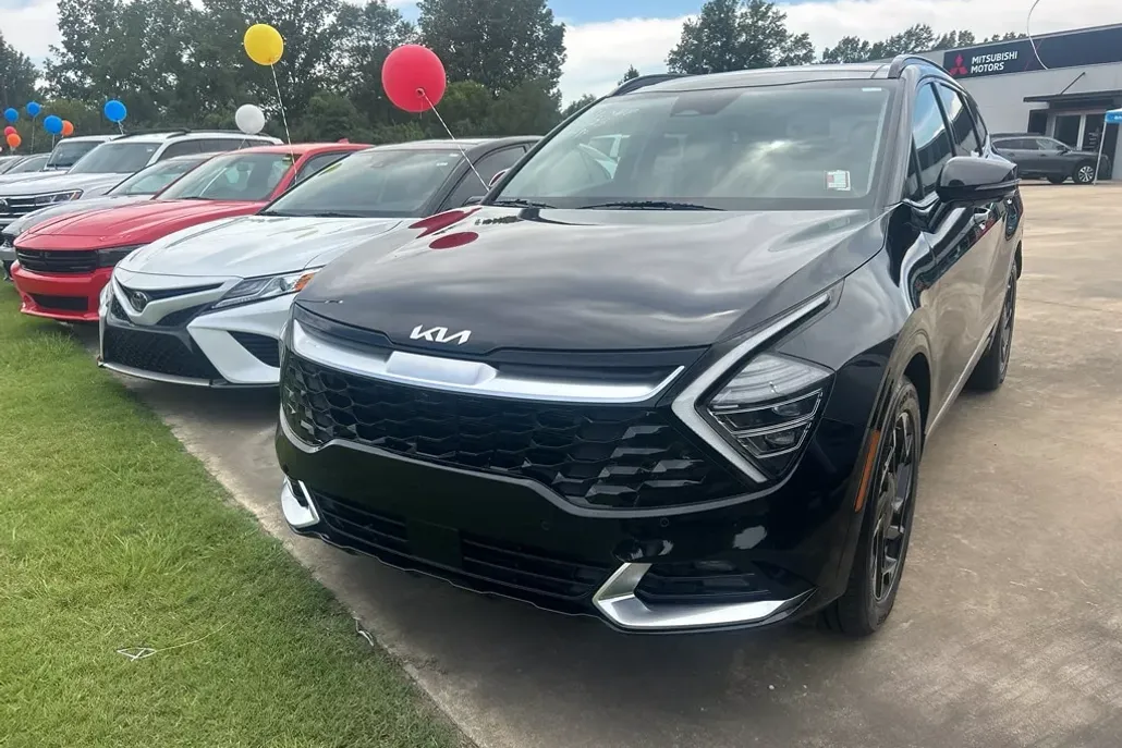 2023 Kia Sportage photo 1