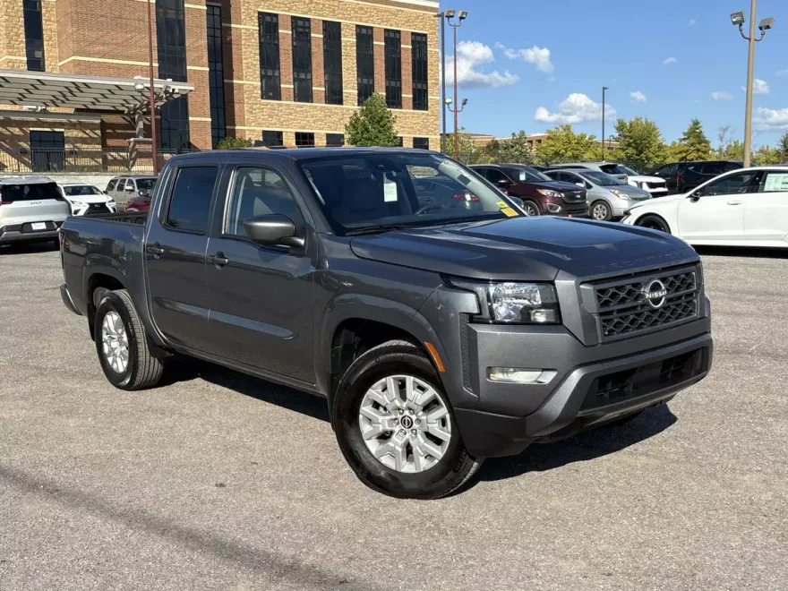 2023 Nissan Frontier SV photo 1