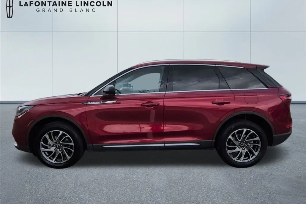 2022 Lincoln Corsair Standard photo 1