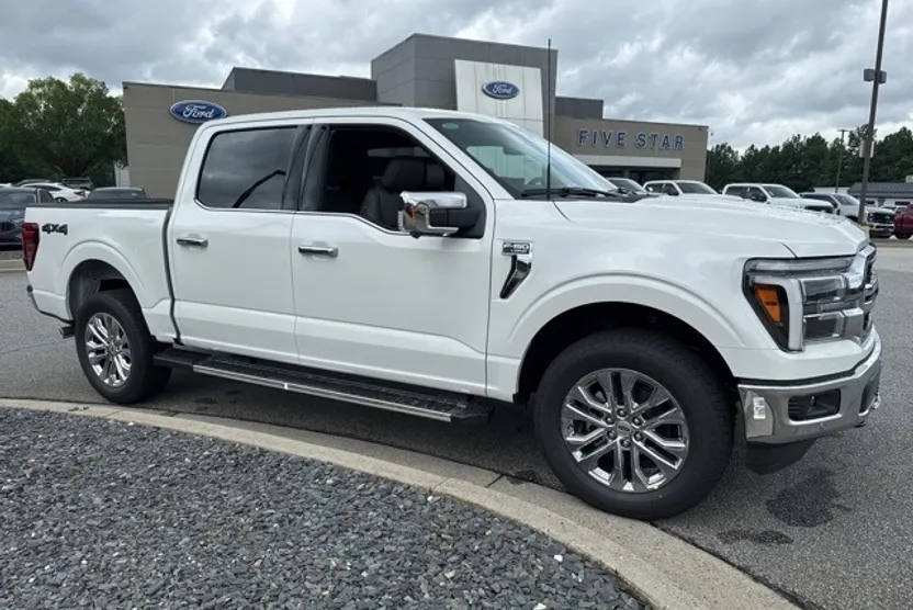 2025 Ford F-150 Lariat photo 1