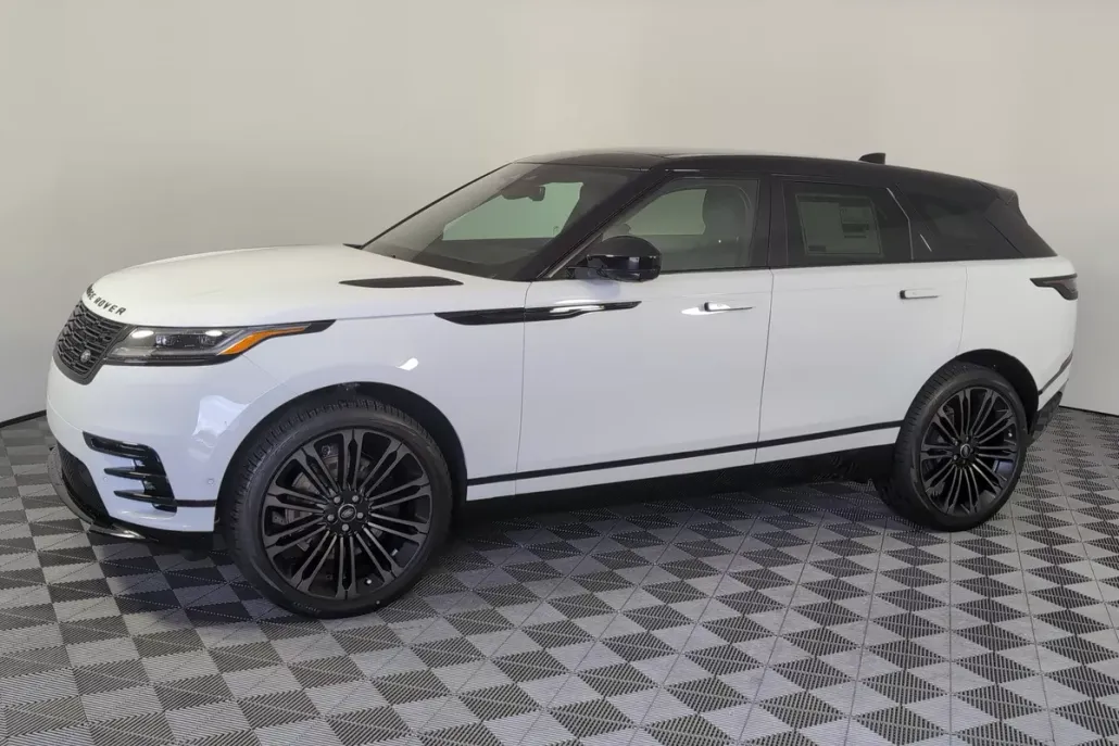 2026 Land Rover Range Rover Velar SE photo 1