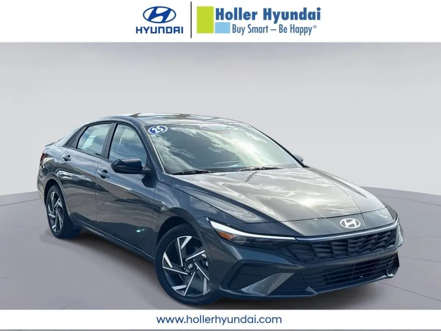 2025 Hyundai Elantra SEL Sport photo 1