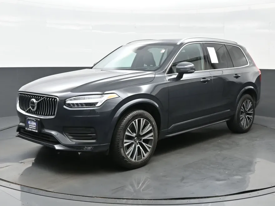 2021 Volvo XC90 Momentum photo 1
