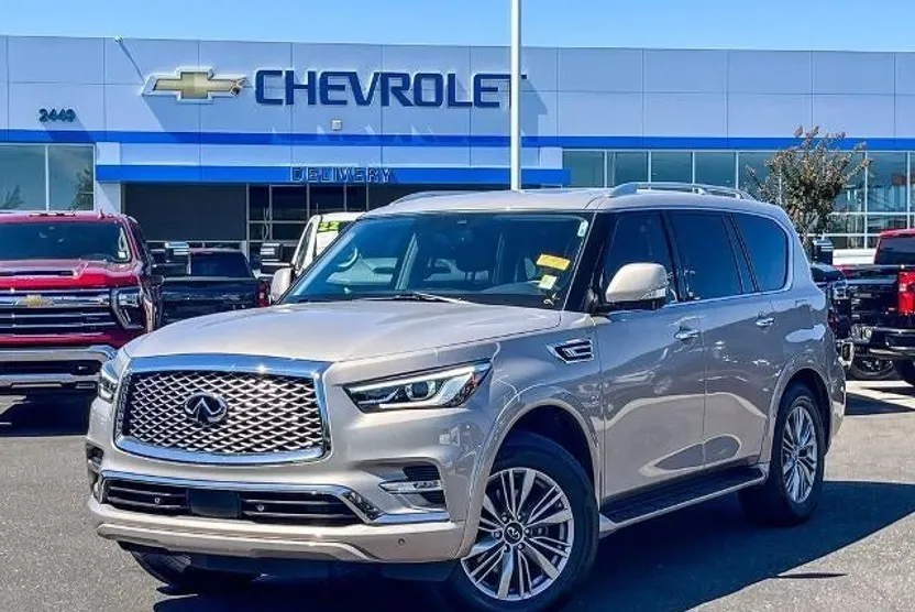 2020 Infiniti QX80 Luxe photo 1