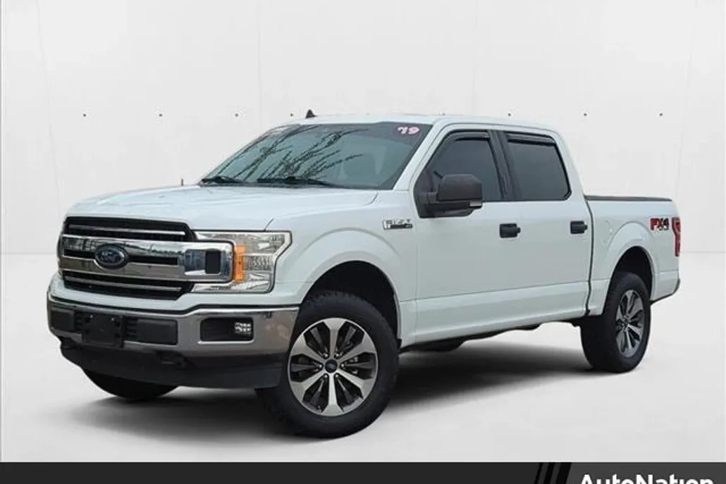 2019 Ford F-150 XLT photo 1