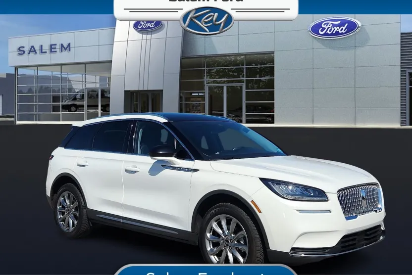 2022 Lincoln Corsair Standard photo 1