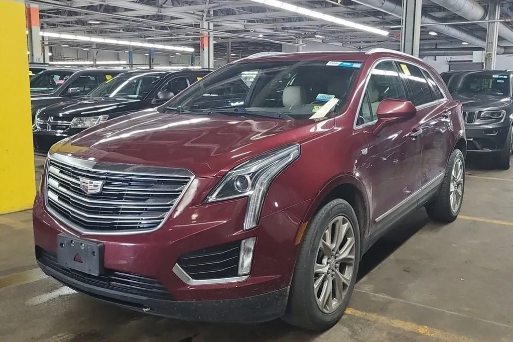 2017 Cadillac XT5 Luxury photo 1