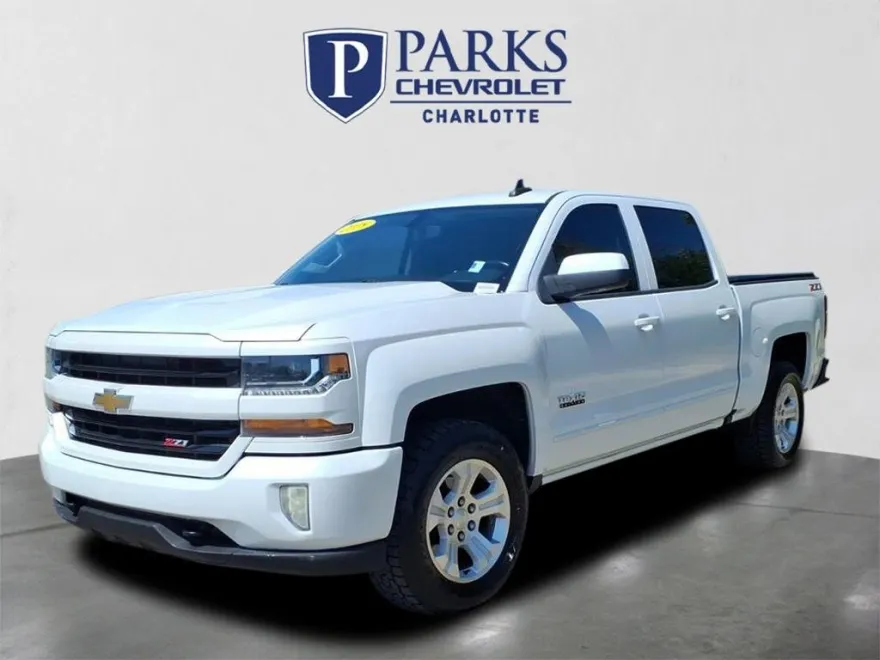 2018 Chevrolet Silverado 1500 LT photo 1
