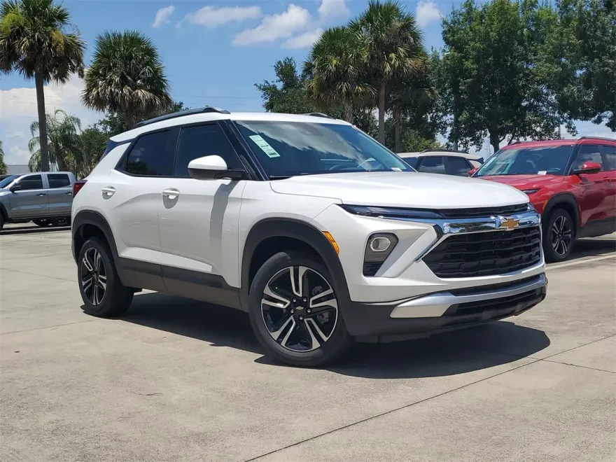 2026 Chevrolet Trailblazer LT photo 1