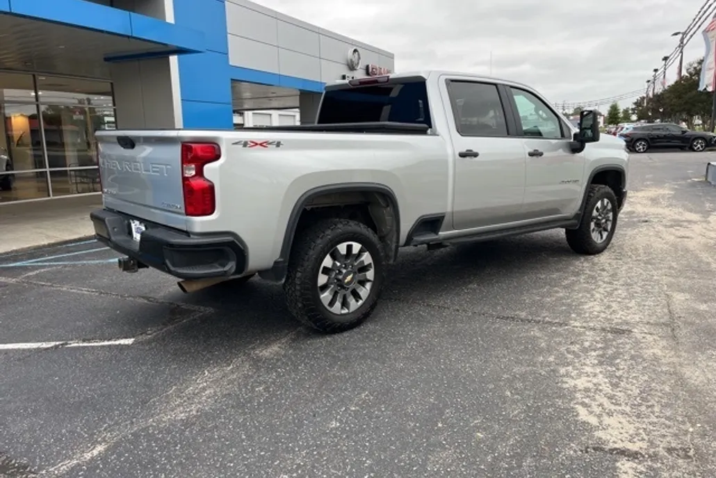 2022 Chevrolet Silverado 2500HD Custom photo 1