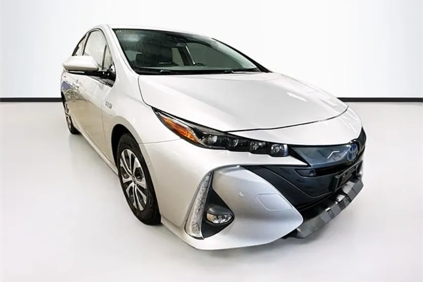 2020 Toyota Prius Prime Limited photo 1