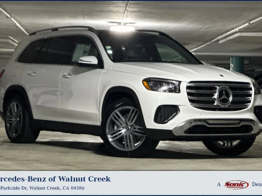 2025 Mercedes Benz GLS 450 4MATIC photo 1