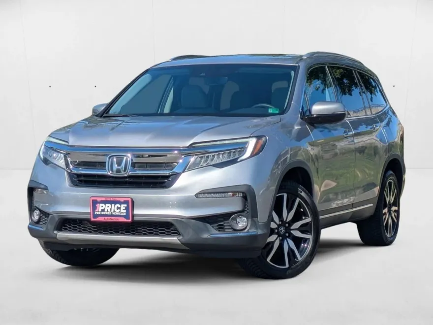 2020 Honda Pilot Touring photo 1
