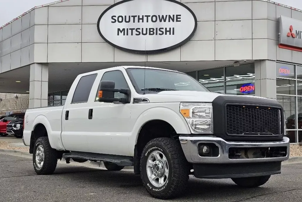 2016 Ford F-350 XLT photo 1