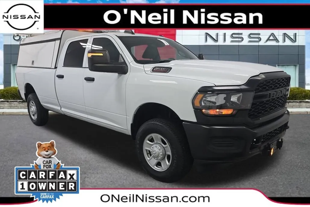 2023 Ram 3500 Tradesman photo 1