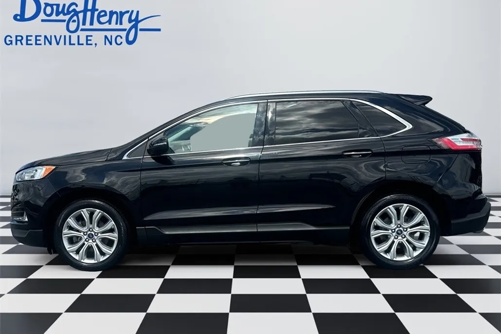 2020 Ford Edge Titanium photo 1