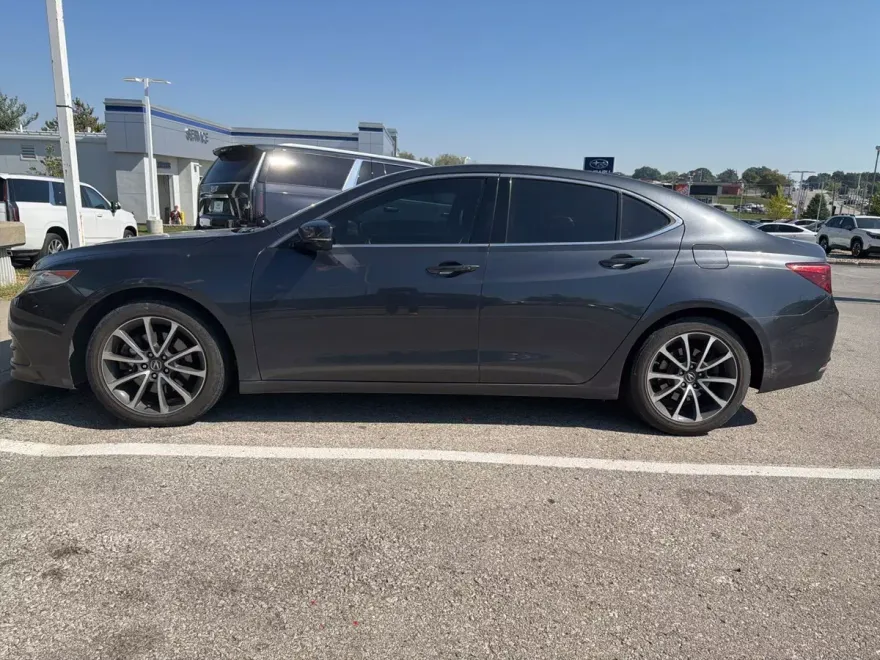 2016 Acura TLX photo 1