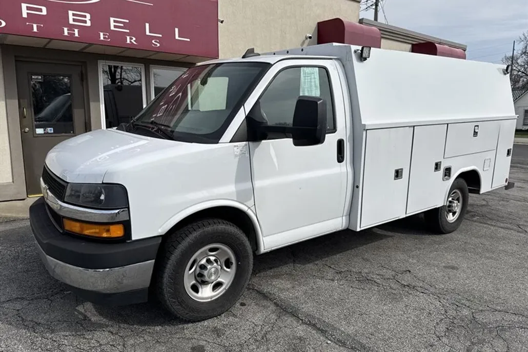 2020 Chevrolet Express 3500 photo 1
