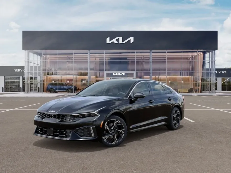 2025 Kia K5 GT-Line photo 1