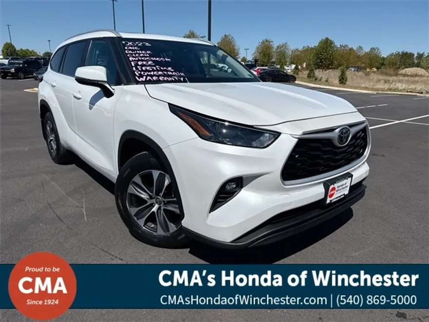 2023 Toyota Highlander L photo 1