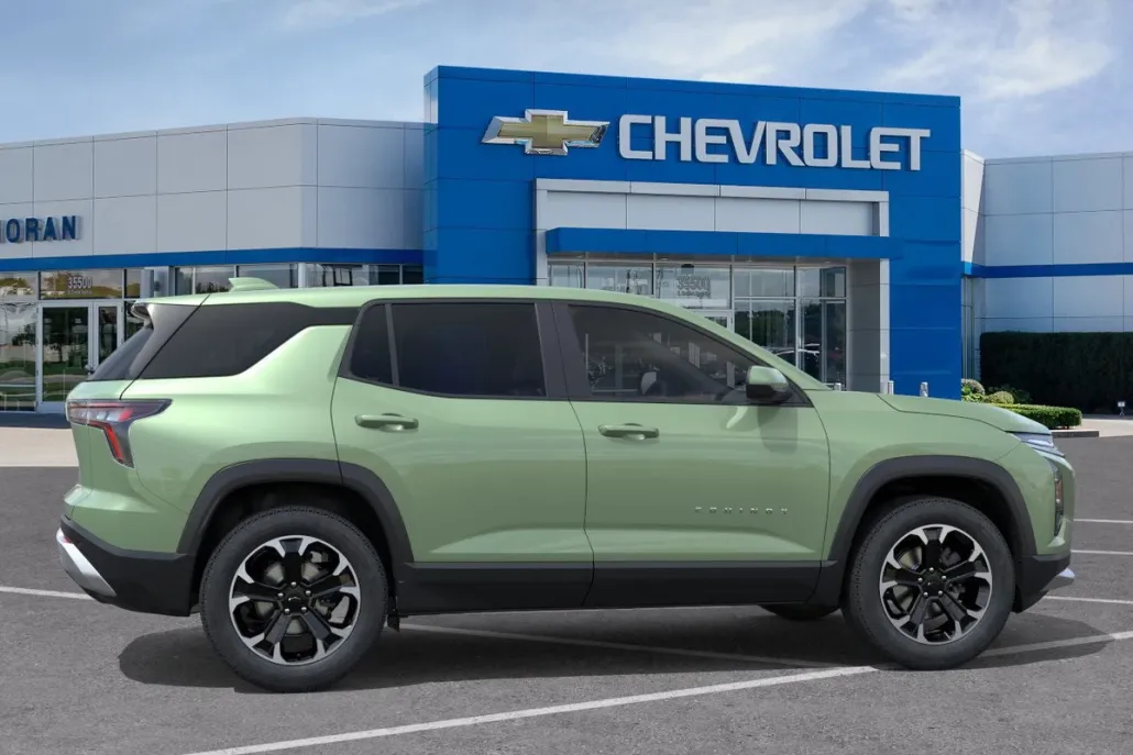 2026 Chevrolet Equinox LT photo 1
