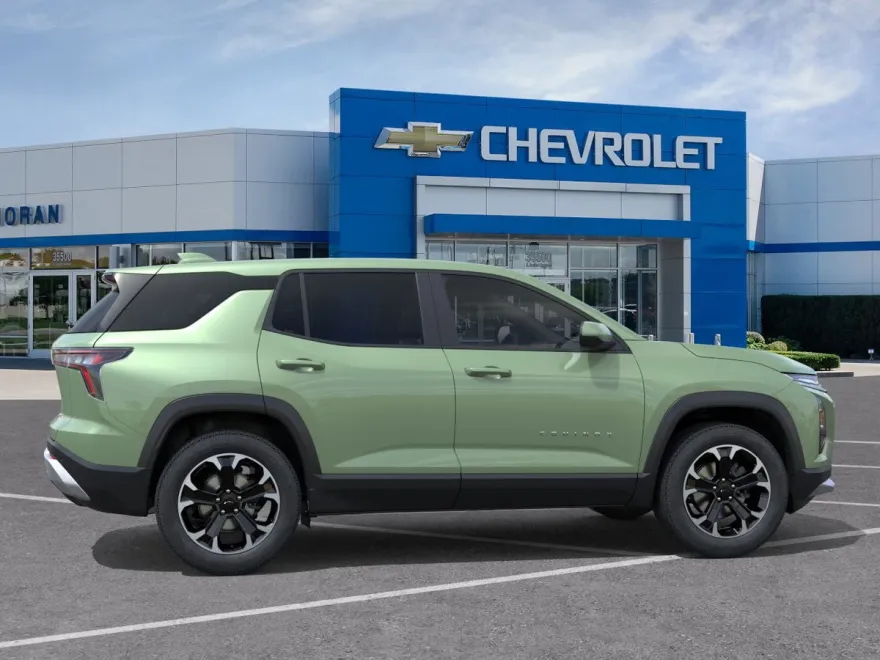 2026 Chevrolet Equinox LT photo 1