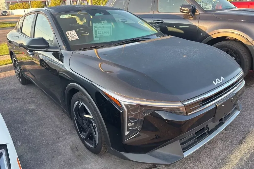 2025 Kia K4 EX photo 1