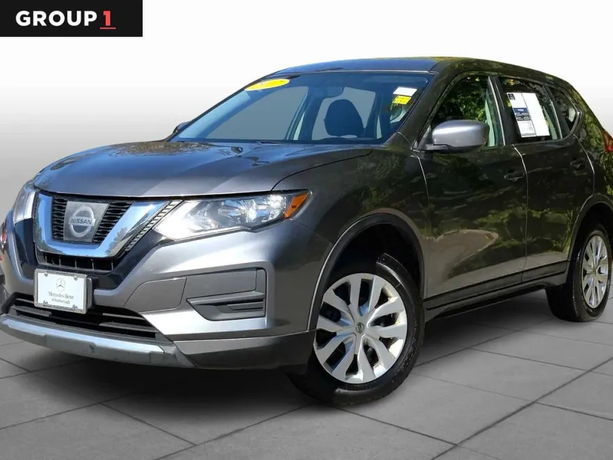 2017 Nissan Rogue S photo 1