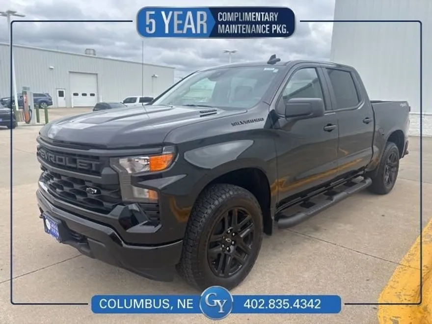 2025 Chevrolet Silverado 1500 Custom photo 1