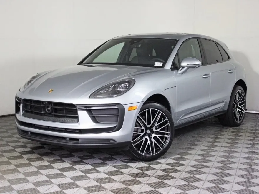 2025 Porsche Macan Base photo 1